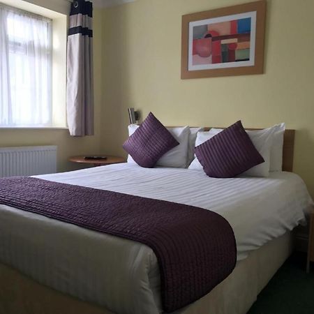 Harefield Manor Hotel Romford Buitenkant foto