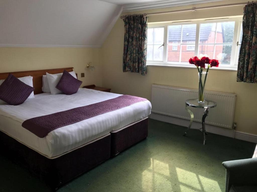 Harefield Manor Hotel Romford Buitenkant foto