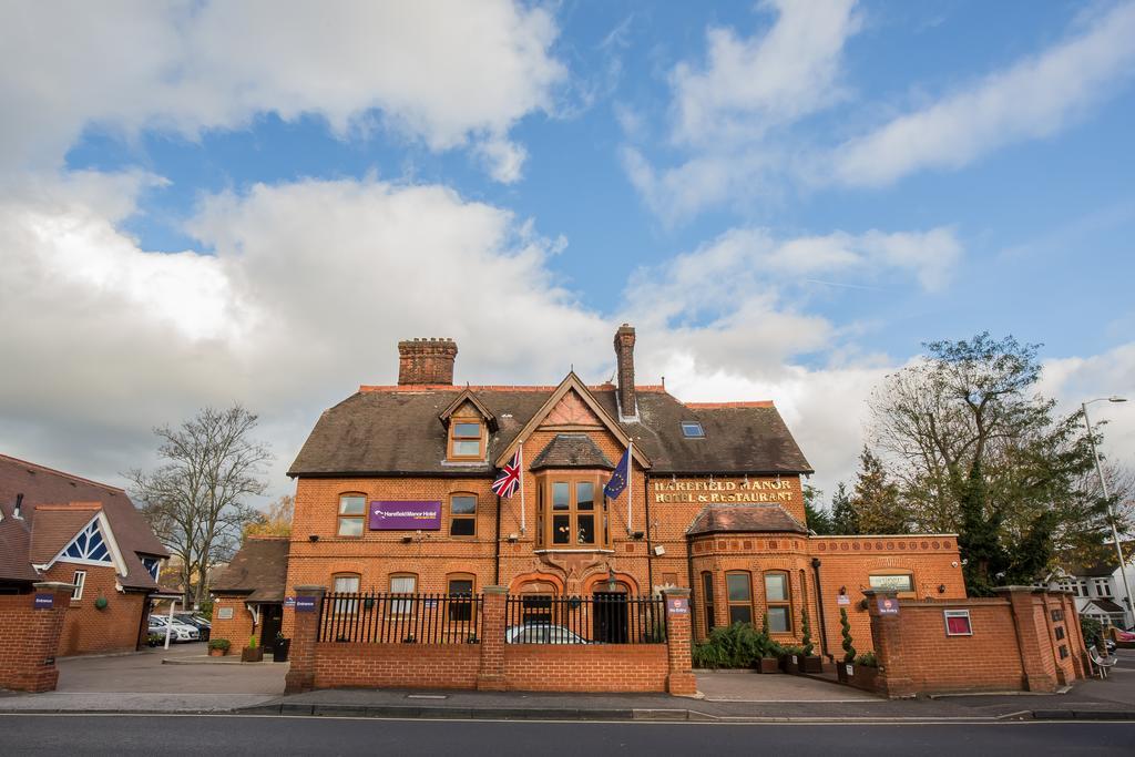 Harefield Manor Hotel Romford Buitenkant foto