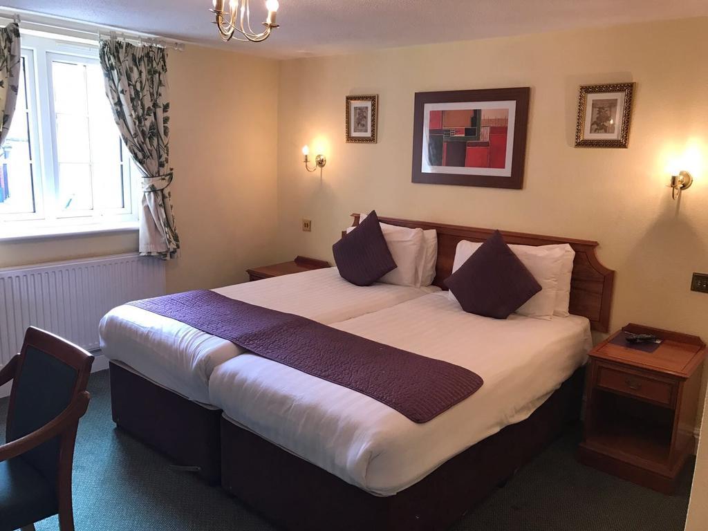 Harefield Manor Hotel Romford Buitenkant foto