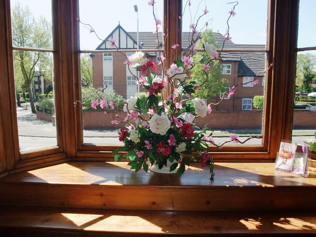 Harefield Manor Hotel Romford Buitenkant foto
