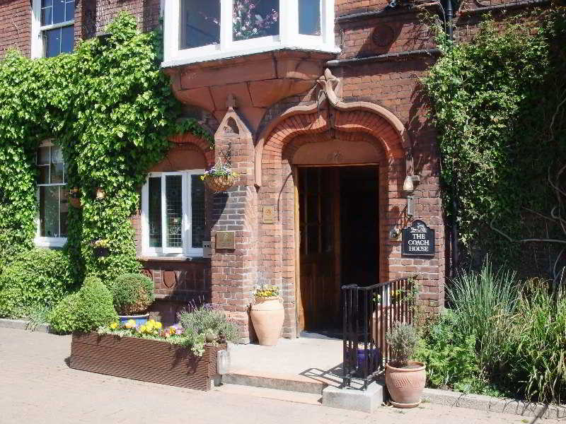 Harefield Manor Hotel Romford Buitenkant foto